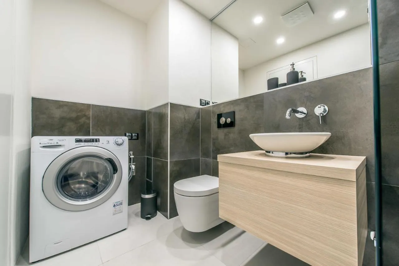 Quiet & New Apartment Near City Center With Garage Prague Czech Republic