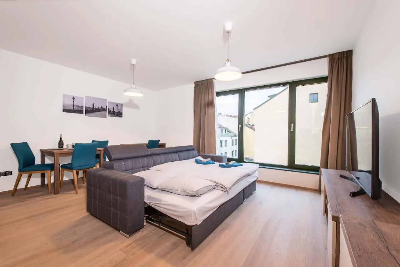 Quiet & New Apartment Near City Center With Garage Prague