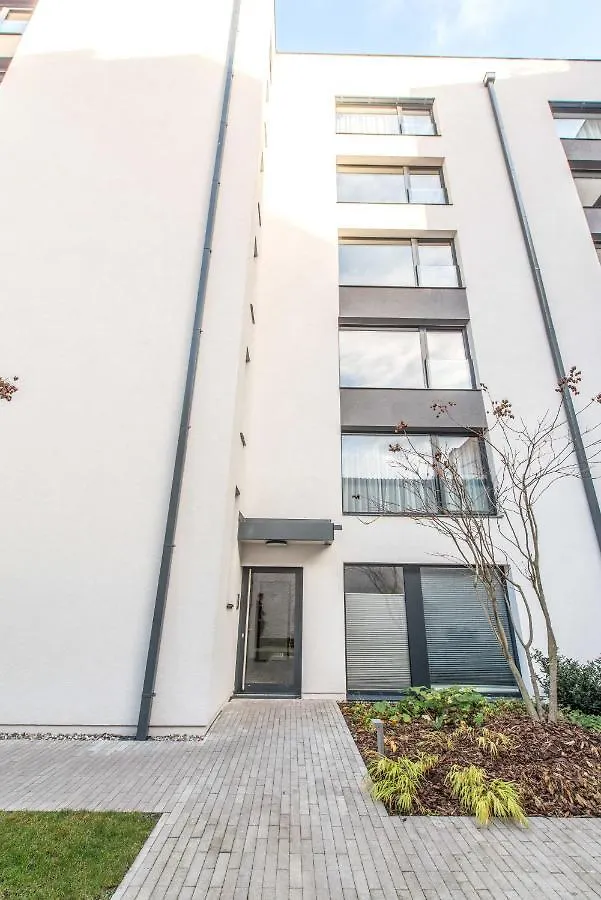 Quiet & New Apartment Near City Center With Garage Prague
